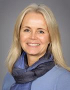 en person med blondt hår en person med blondt hår